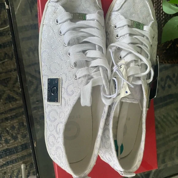 Guess Women's White Sneakers - Picture 4 of 4